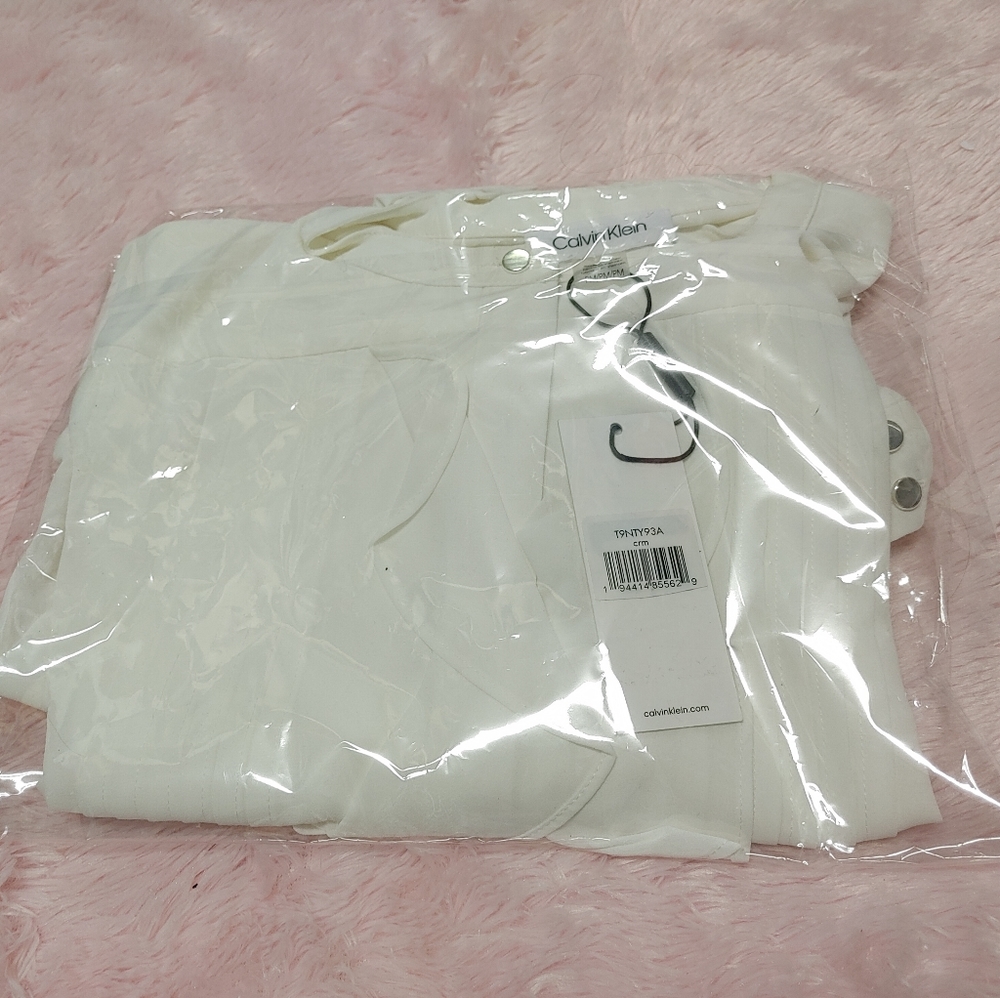 ⚡Calvin Klein Petite Ruffle Front Tuxedo Button-Up Shirt Size PM and PS - Picture 4 of 4